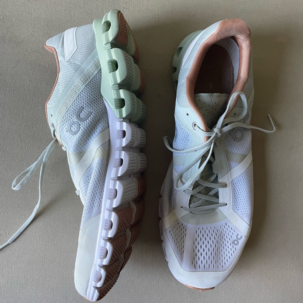 On Cloudswift Running Shoes